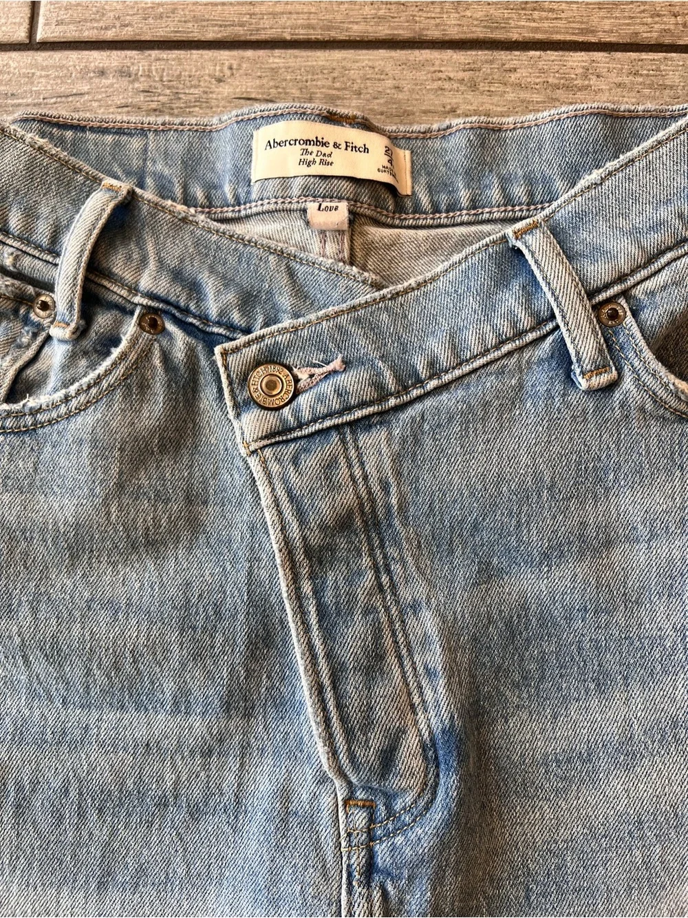 Abercrombie & Fitch The Dad High Rise Curve Love Denim Shorts Size 27 / 4s - Picture 10 of 12
